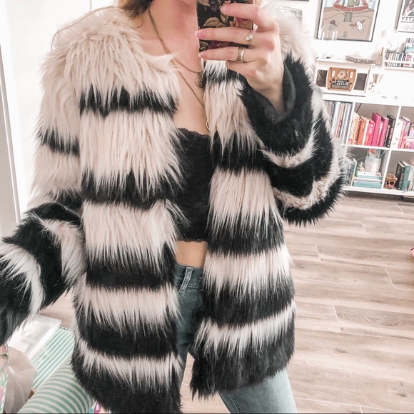 Charlotte Russe Jackets & Blazers - NEW WITH TAGS CHARLOTTE RUSSE STRIPED FUR COAT